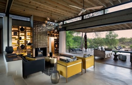 ivorylodgefireplace-060251