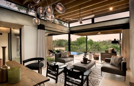 ivorylodgesuitelounge-060308