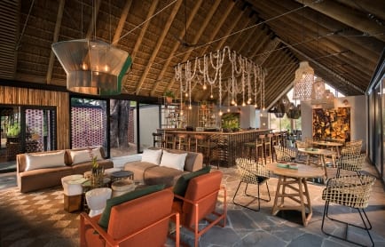 riverlodgebar-081038