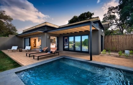 riverlodgeriversuitebathroom-081140