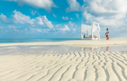 86119517-h1-private_dining_on_the_beach