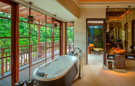 82422743-h1-mandapa_suite_bathroom