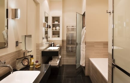 spre_101_bathroom_-_christophe_bielsa