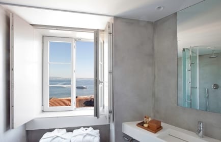 87a65063-8681-4bc2-b1aa-2403ab5b3721