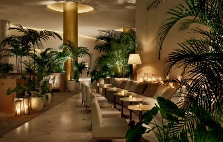 96236811-h1-miaeb-lobby-0016-hor-clsc