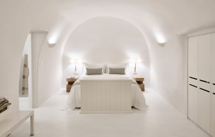 117130406-h1-jtrml-king-suite-4798-hor-clsc