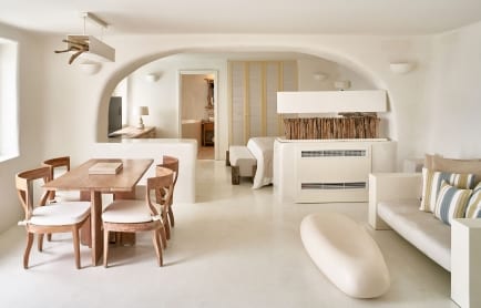 hi_jtrml_103746962_jtrml-secrecy-villa-4465-hor-clsc