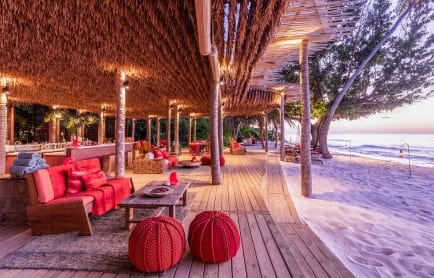 115688007-h1-sezlc-west-beachbar-4064-hor-clsc