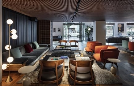 8889d781381203_large