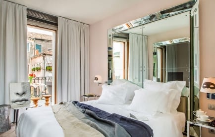 vceds-king-suite-2592-hor-clsc