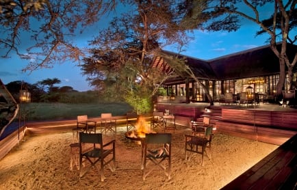 fire-pit-and-drinks-at-andbeyond-phinda-vlei-lodge