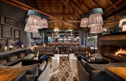 guest-sitting-area-at-andbeyond-phinda-mountain-lodge