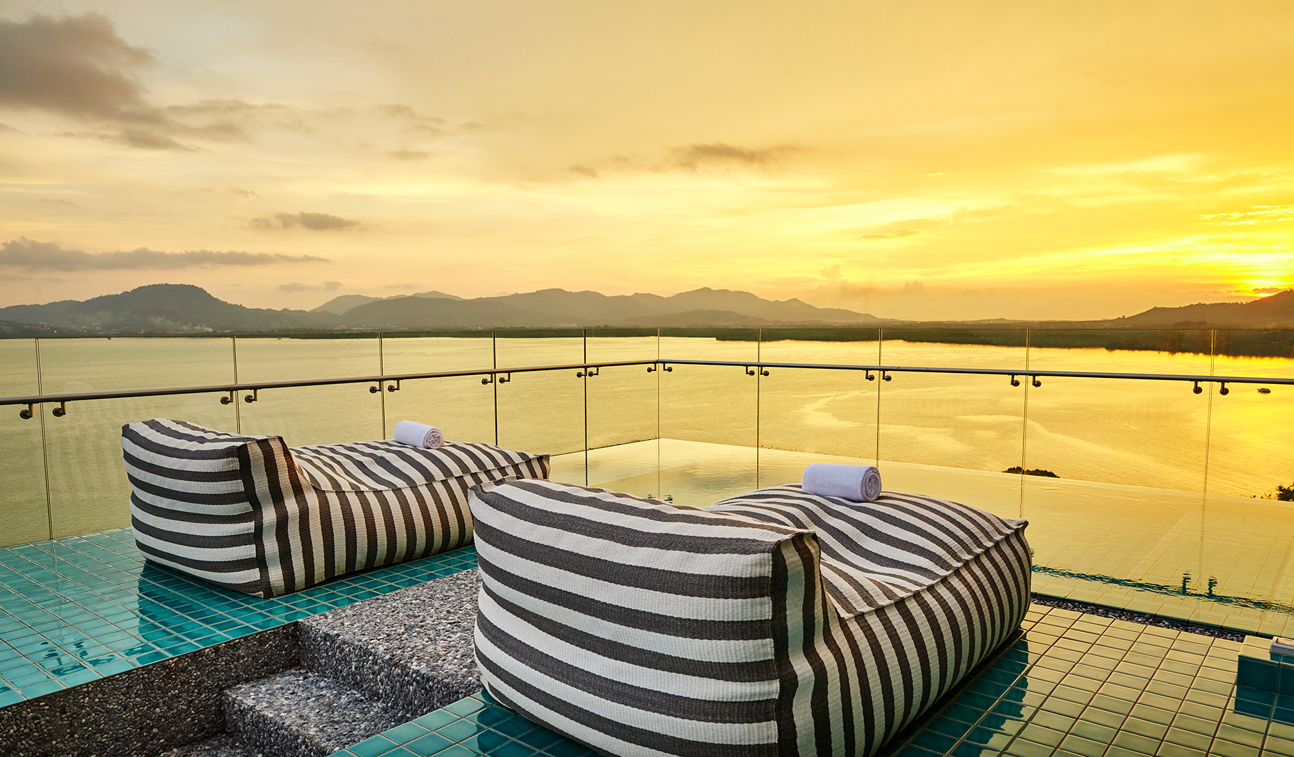 Point Yamu by COMO, Phuket. TravelPlusStyle.com como_suite_balcony_1