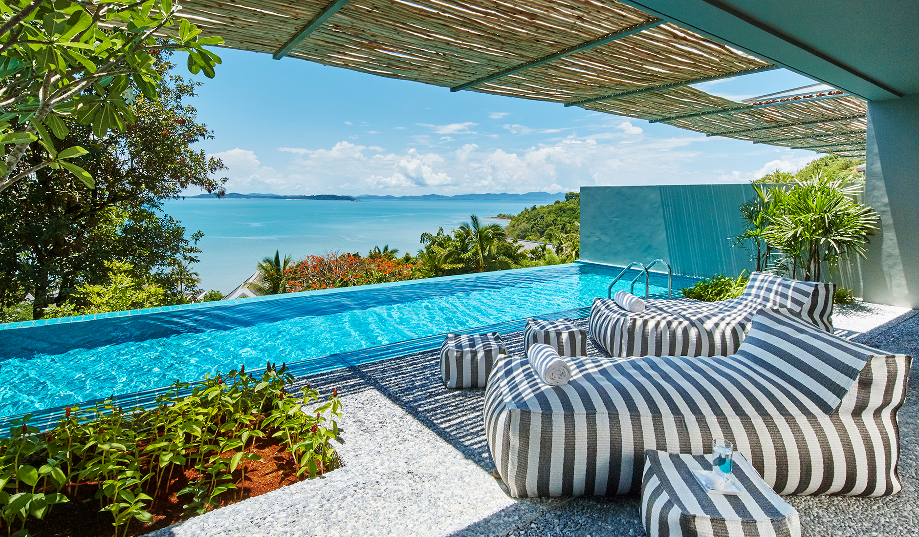 Point Yamu by COMO, Phuket. TravelPlusStyle.com phang_nga_pool_suite_balcony_3