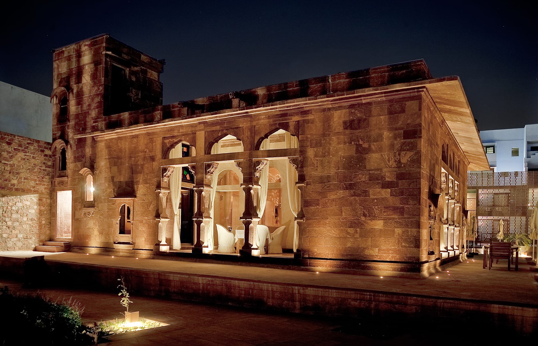 Baradari Restaurant. Raas Jodhpur, India. Luxury Hotel Review by TravelPlusStyle. Photo © Rass