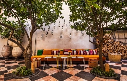 orangecourtyardsaadalami