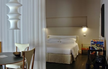 Superior Deluxe Studio. 