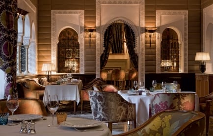 74832858-h1-la_table