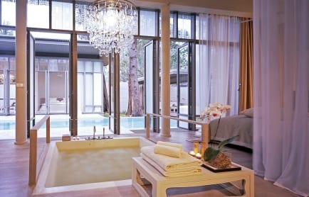 bedroom-elegant-hip-lounge-11