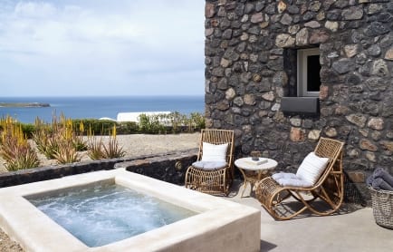 santo-maris-oia_deluxe-junior-suite-sea-view_07