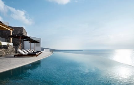 santo-maris-oia_exclusive-neighborhood_01