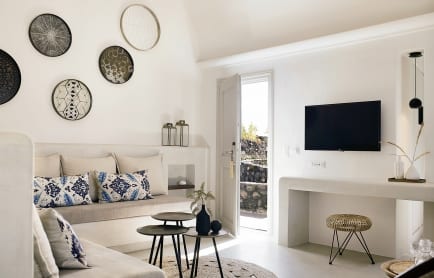 santo-maris-oia_honeymoon-suite-sunset-sea-view_09