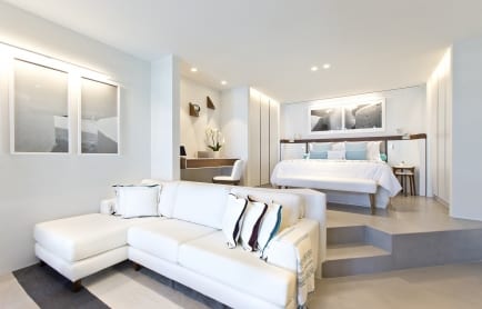 bedroom-modern-suite-villa-156