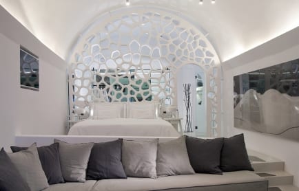 the-villa-master-suite-seating-area-gs29_a1e8060