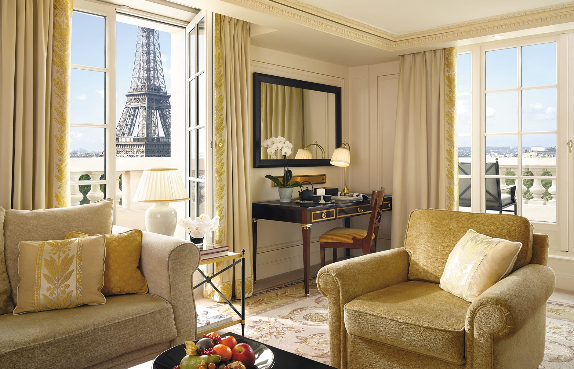 Shangri-La Hotel Paris, France. Hotel Review. Photo © Shangri-La International 