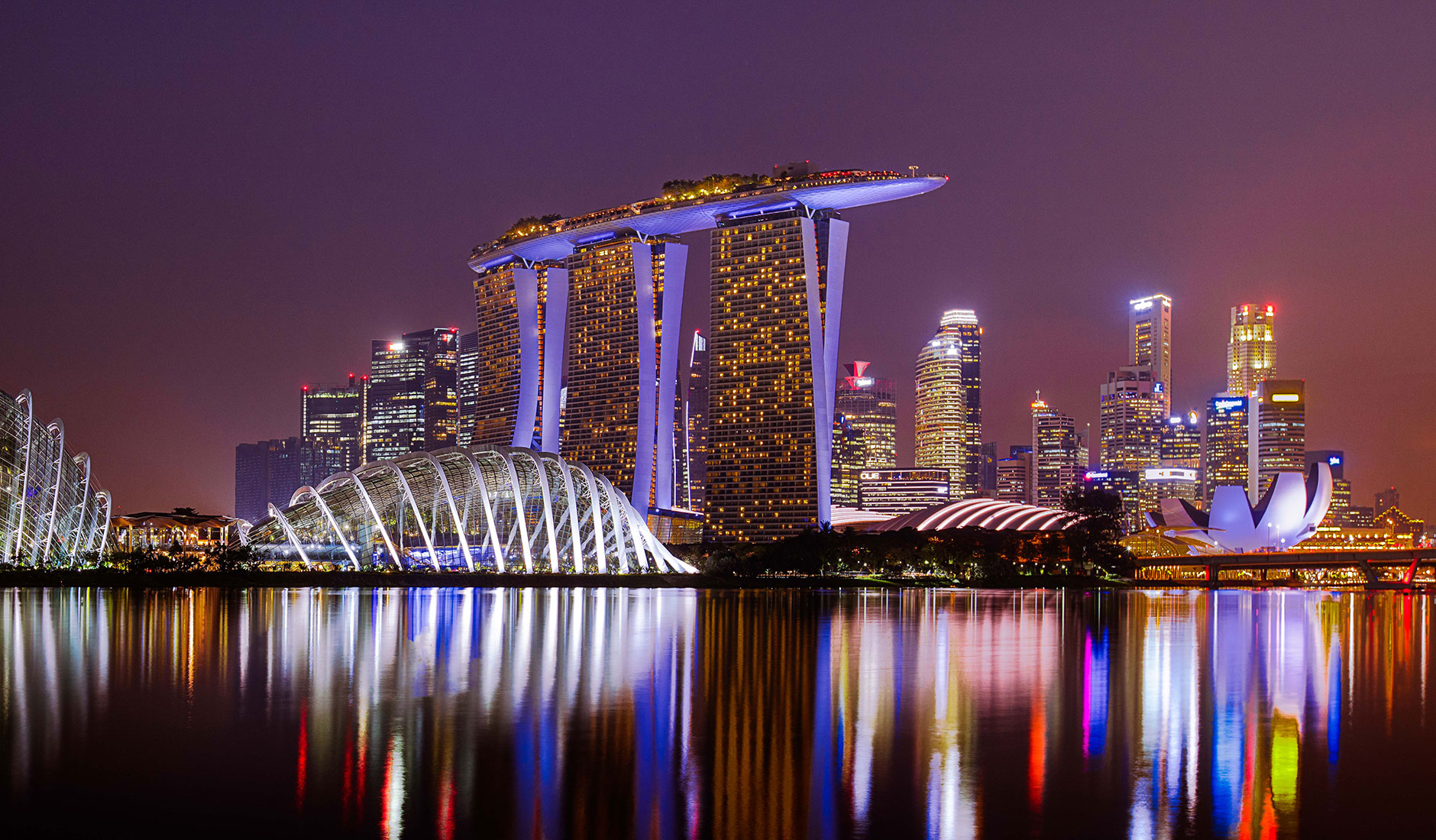 On top of Singapore: the SkyPark infinity pool, Singapore • Photo © Marina Bay Sands