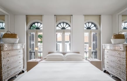 pearl_suite_bedroom_7334-a4