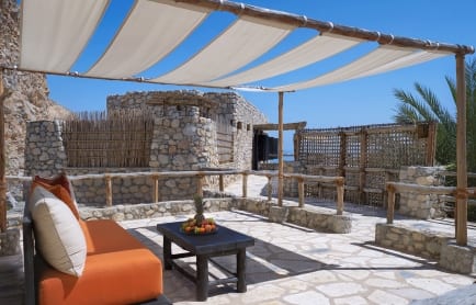 four_bedroom_beachfront_reserve_outdoor_relaxation_corner_no_model_6862-a4