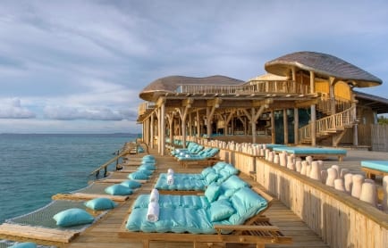 392_soneva-fushi-resort-out-of-the-blue-exterior