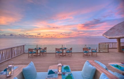 400_soneva-fushi-resort-out-of-the-blue-exterior