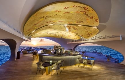 str4315cl-206212-whale-bar-mural-and-bar-high