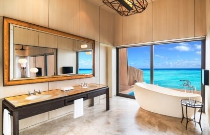 str4315gb-195104-overwater-villa-with-pool-bathroom-high