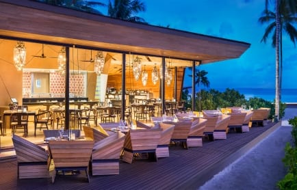 str4315re-206193-orientale-restaurant-evening-high