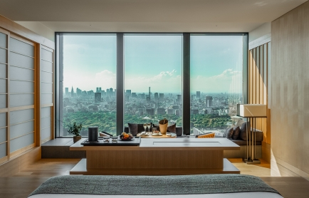 aman-tokyo-japan-accommodation-deluxe-room-with-champagne_31454