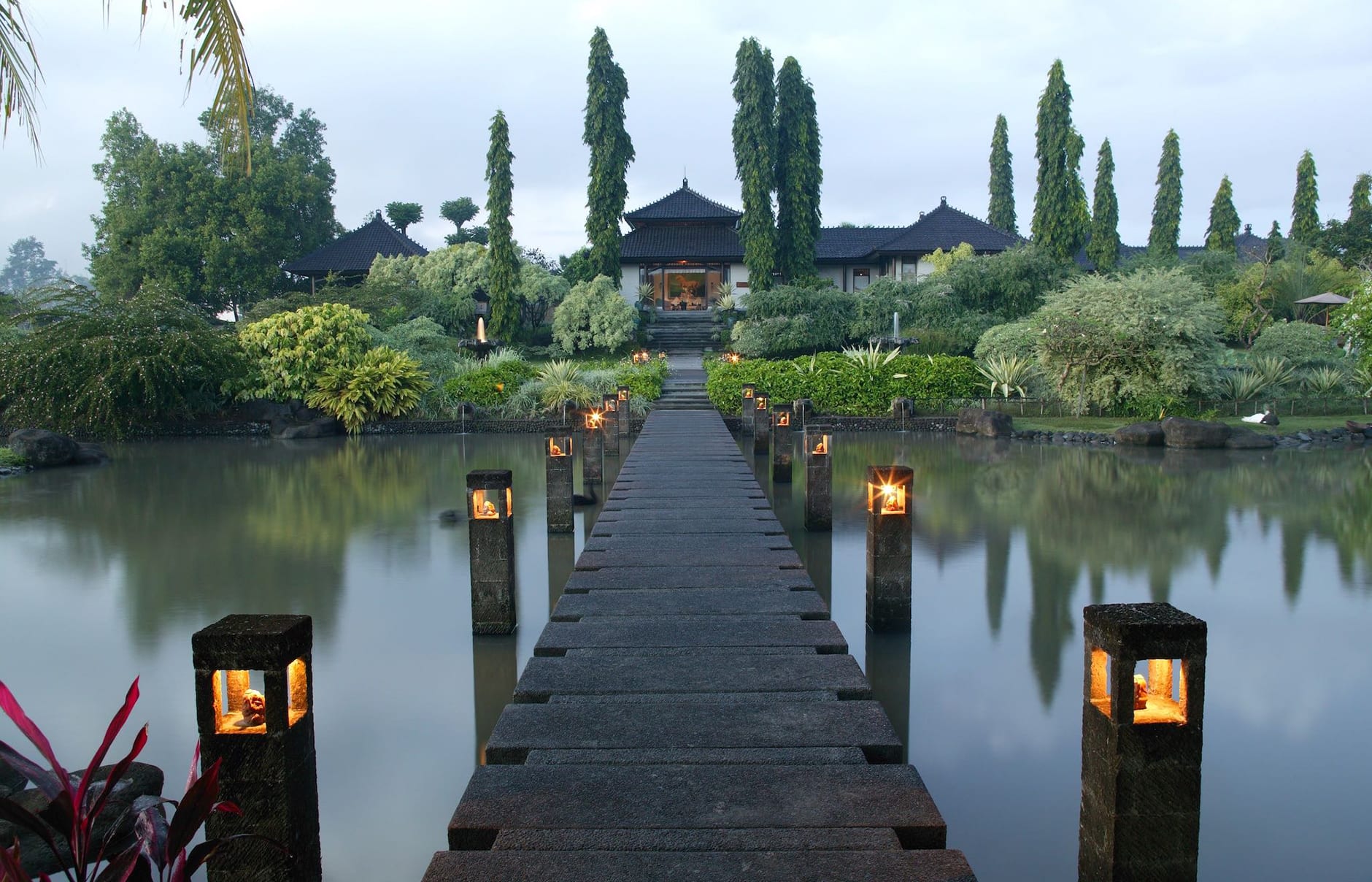 Tanah Gajah, a Resort by Hadiprana, Ubud, Bali. Hotel Review by TravelPlusStyle. Photo © Tanah Gajah feat-chedi-club-tanah-gajah-main