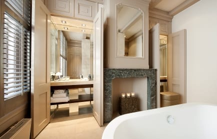 37197095-h1-ldu_-_loxura__11