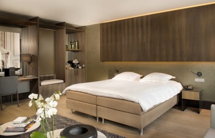 59095041-h1-room_one-re-shoot-2