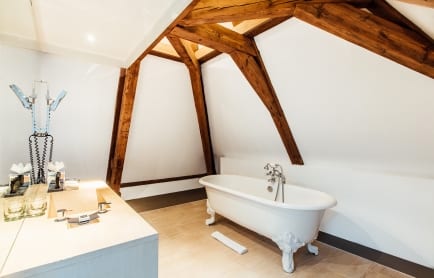 80256127-h1-room25_fbhd_03