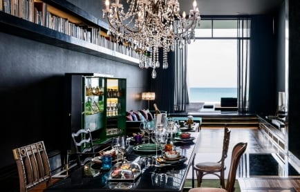 the-library-the-writer-r-10