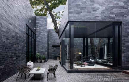 the-library-the-writer-r-6