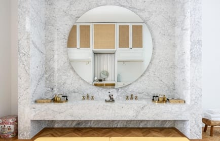 the-library-the-writer-r-9