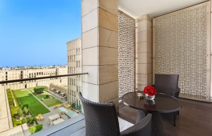 110405059-h1-balcony_area