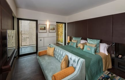 111514381-h1-lodhi_suite_5