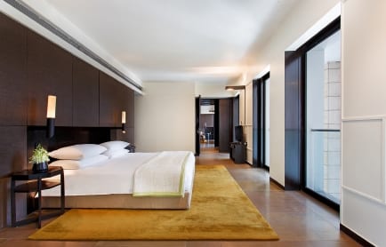 84041611-h1-garden_terrace_suite_-_bedroom_04