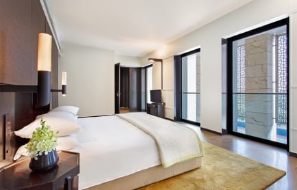 garden_terrace_suite_-_bedroom_03