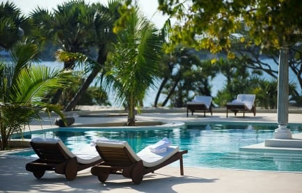 kusi-villa-pool-detail-majlis-lamu